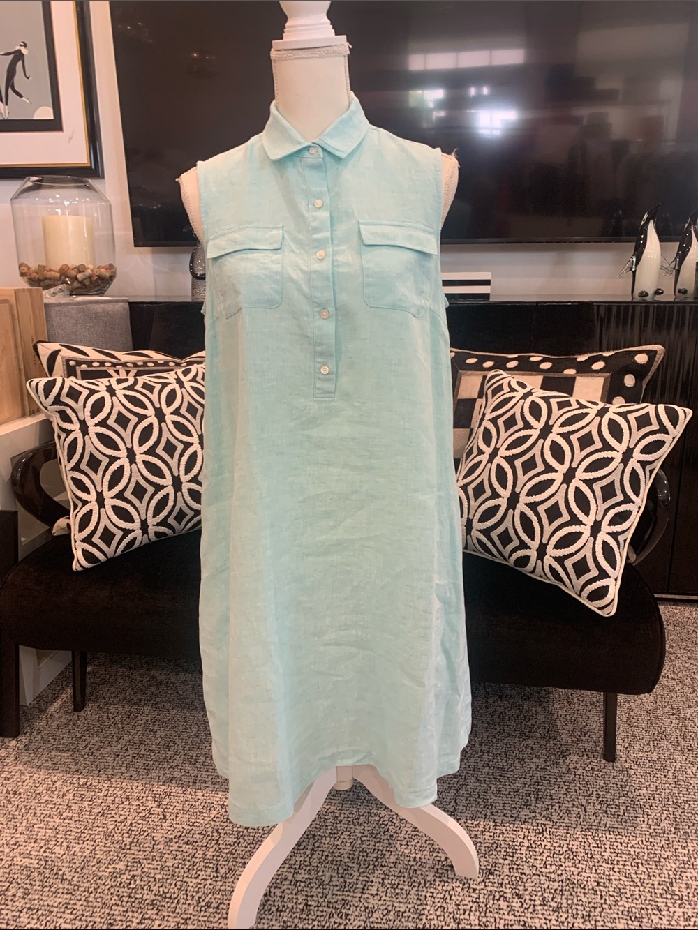 J McLaughlin Sleeveless Collared Shift Dress in Light Aqua. Medium never worn